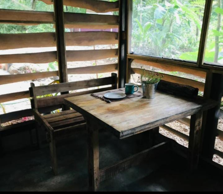 Kitchen in the 20m² Airbnb rental house, equipped with essential appliances and perfect for short-term stays.